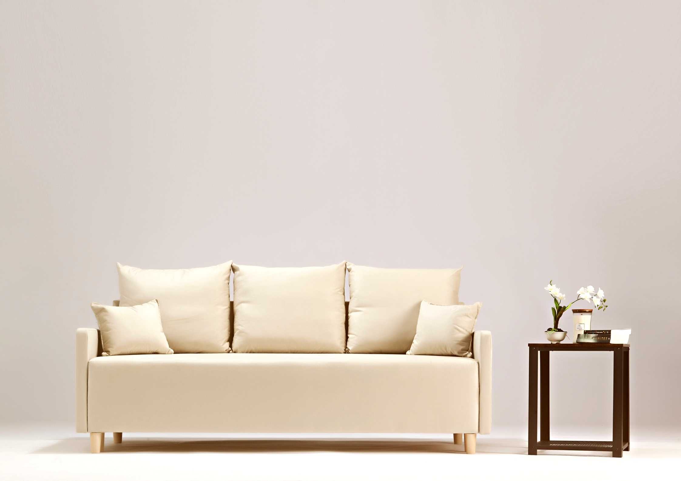 Beżowa skandynawska sofa rozkładana